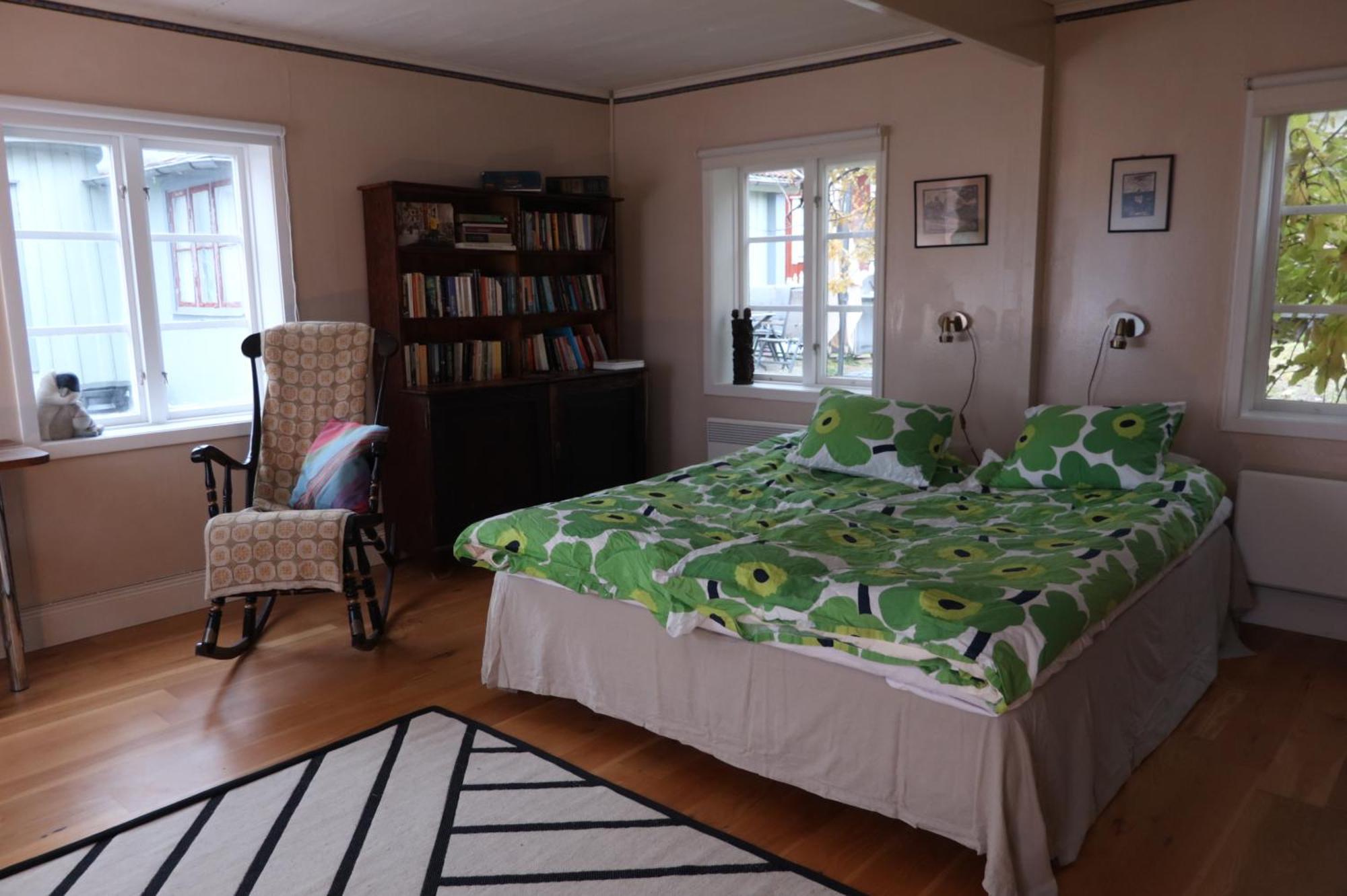 Remarkable Harbour View Cabin. Apartment
